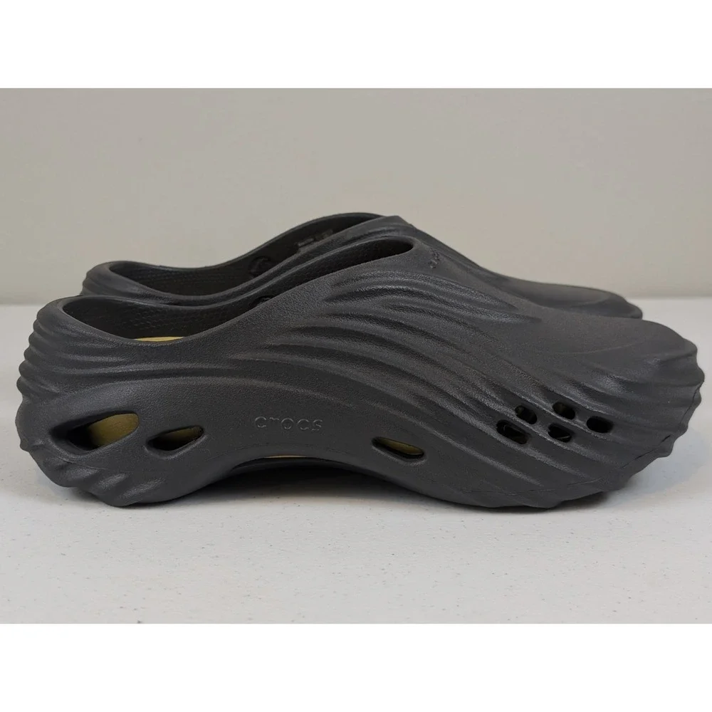 Crocs Echo Wave Clogs Black Sand Comfort Shoe Unisex Adults Men's 8 / Women's 10
